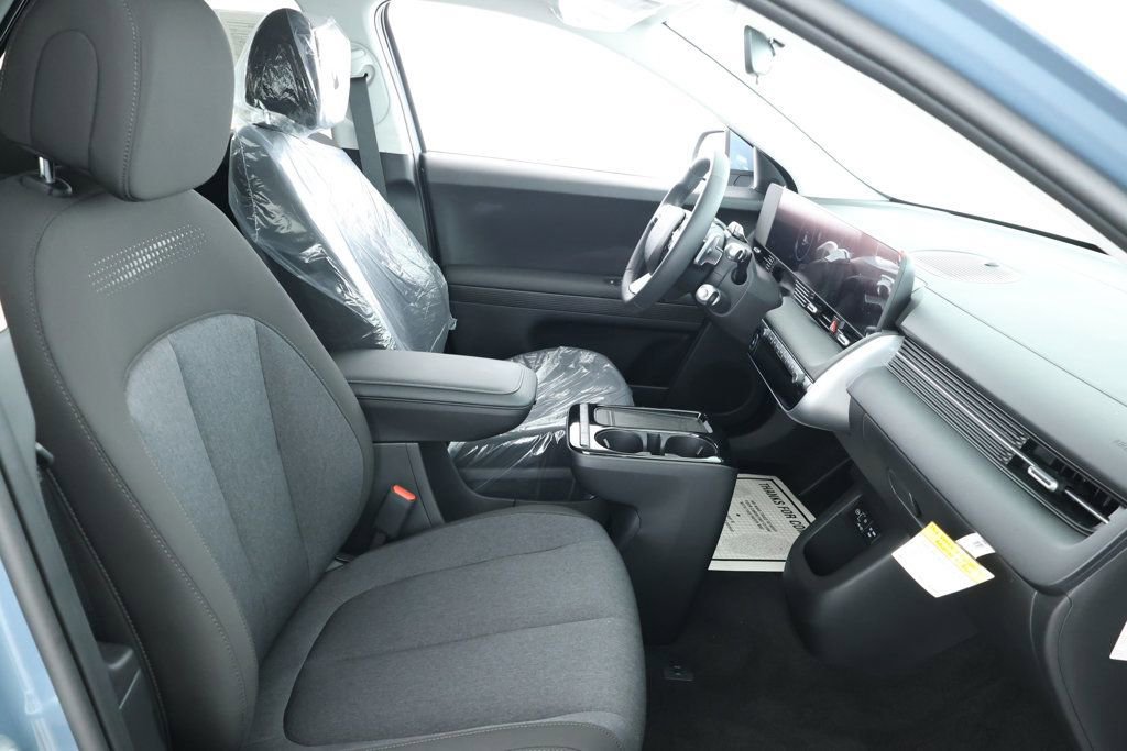 Used 2025 Hyundai Ioniq 5 SE image 21