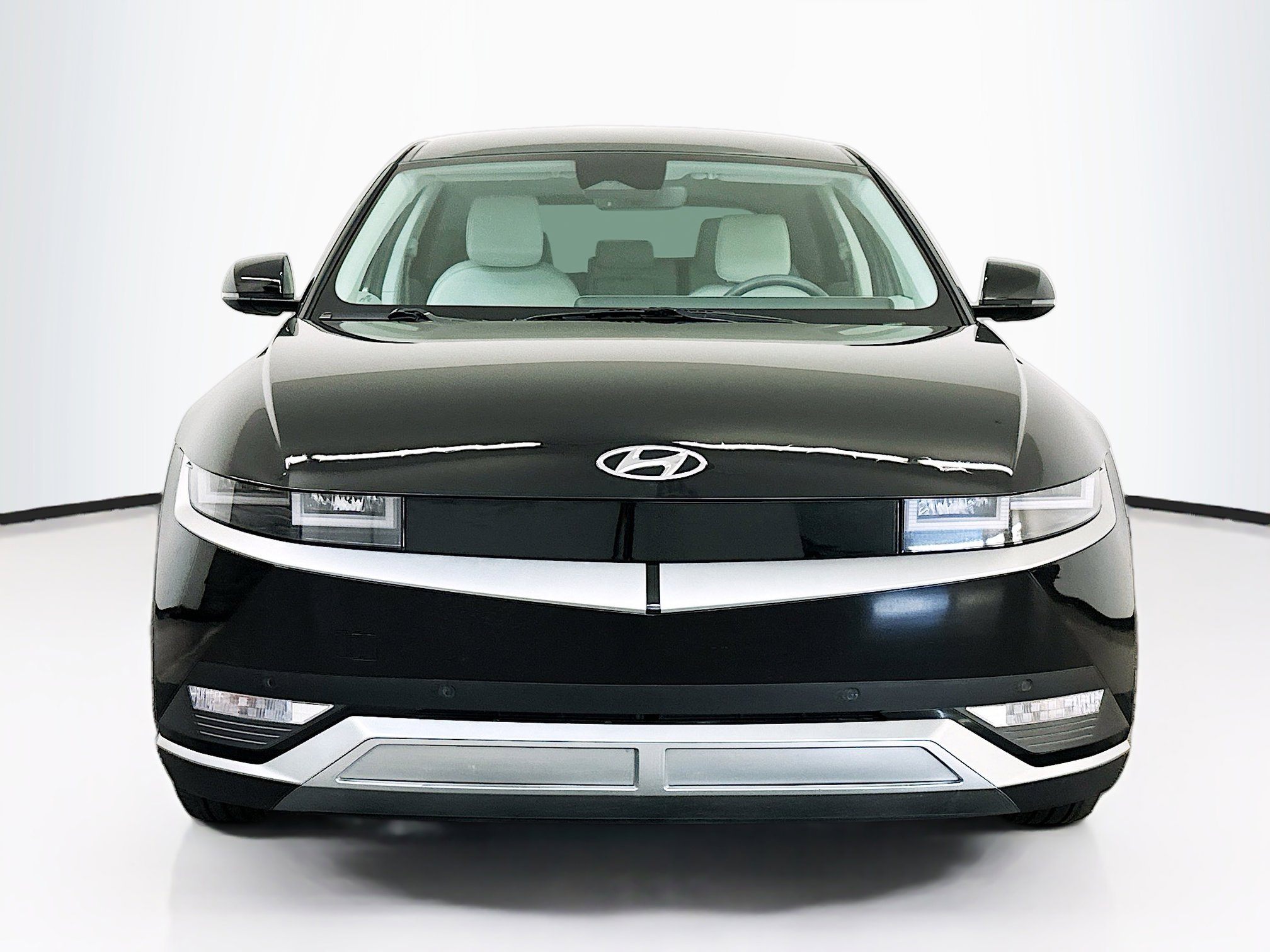 Used 2023 Hyundai Ioniq 5 SEL image 2