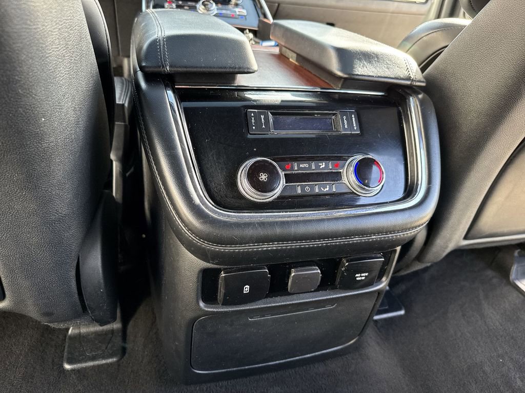 Used 2020 Lincoln Navigator L Reserve w/ Luxury Package AWD/4WD image 37