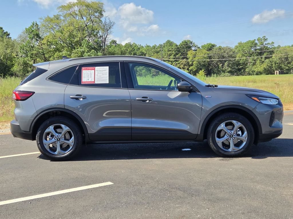 Used 2025 Ford Escape ST-Line Select AWD/4WD image 9