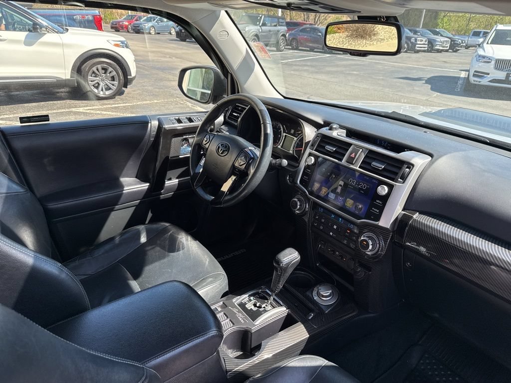 Used 2017 Toyota 4Runner Limited AWD/4WD image 30