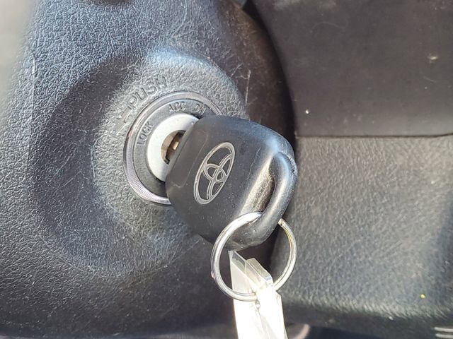 Used 2014 Toyota Camry SE w/ Moonroof Package image 30