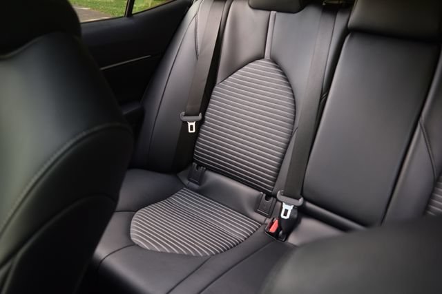 Used 2022 Toyota Camry SE w/ Audio Upgrade Package FWD image 15