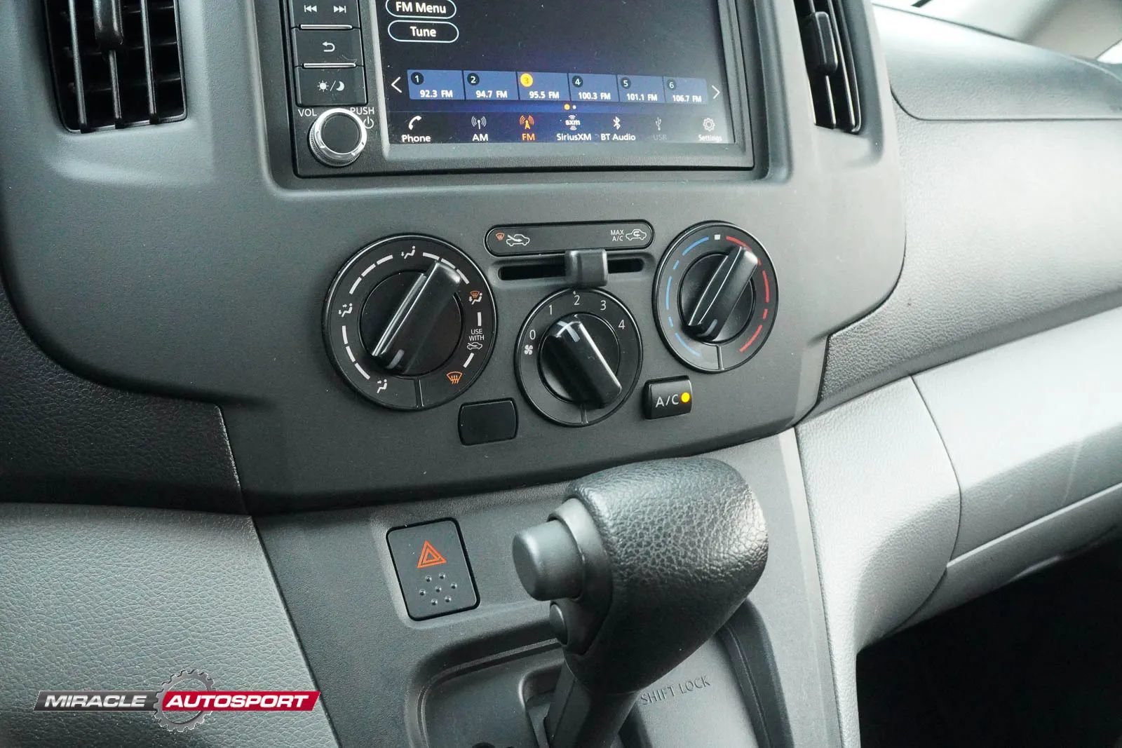 Used 2021 Nissan NV200 S FWD image 38