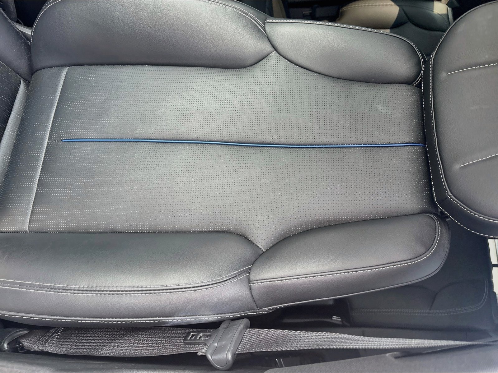 Used 2025 Cadillac Lyriq Sport RWD image 19