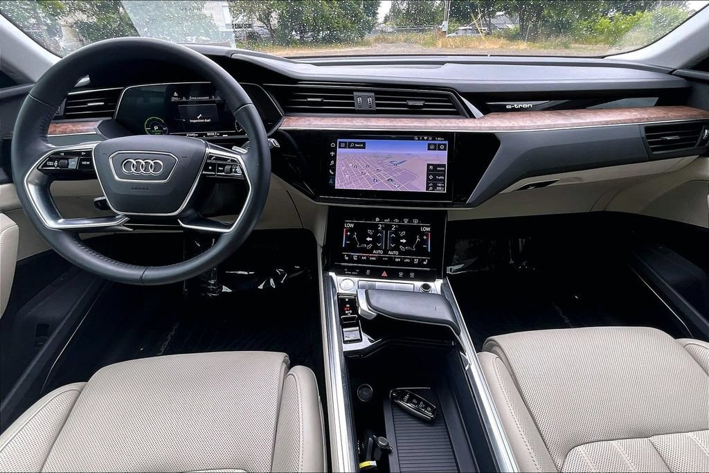 Used 2019 Audi e-tron Prestige AWD/4WD image 16