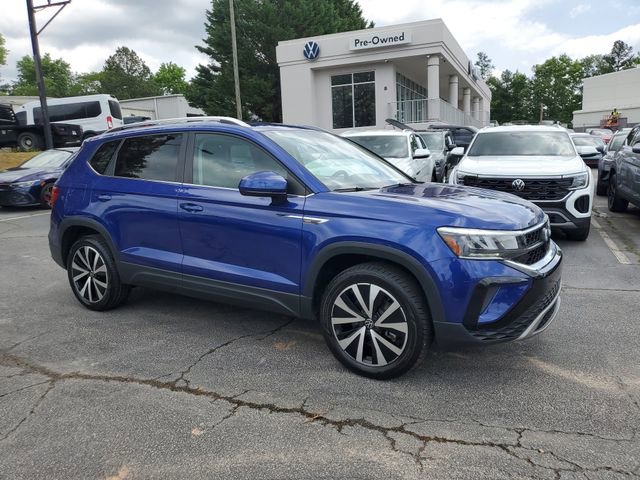 Certified 2023 Volkswagen Taos SE w/ Panoramic Sunroof Package FWD image 3