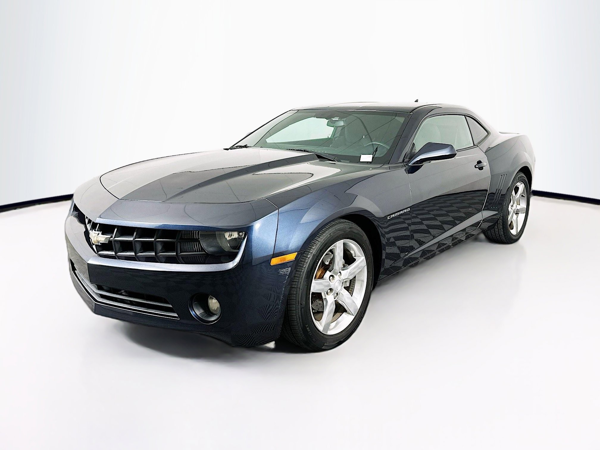 Used 2013 Chevrolet Camaro LT RWD image 3