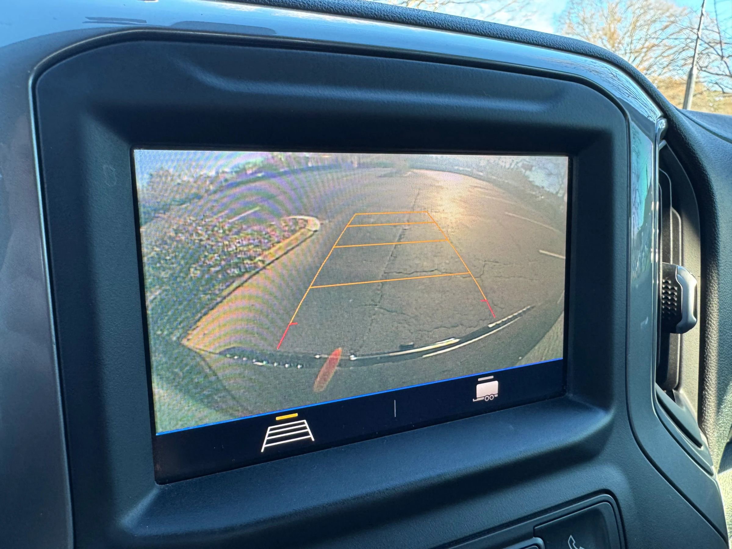 Used 2021 Chevrolet Silverado 2500 Custom w/ Custom Value Package image 27