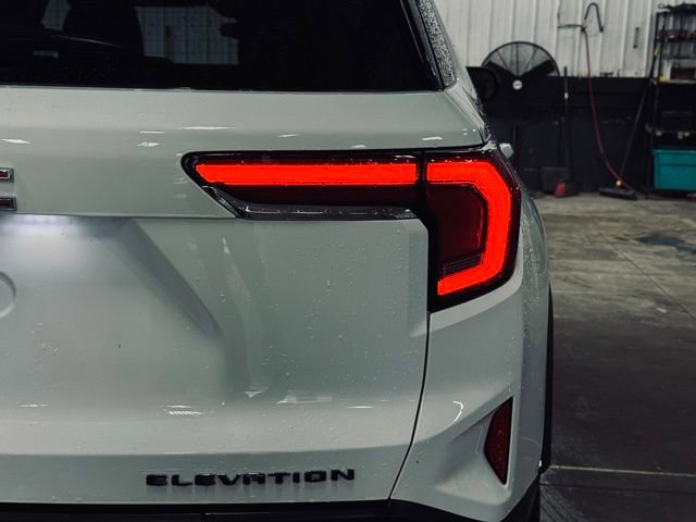 Used 2025 GMC Terrain Elevation image 8