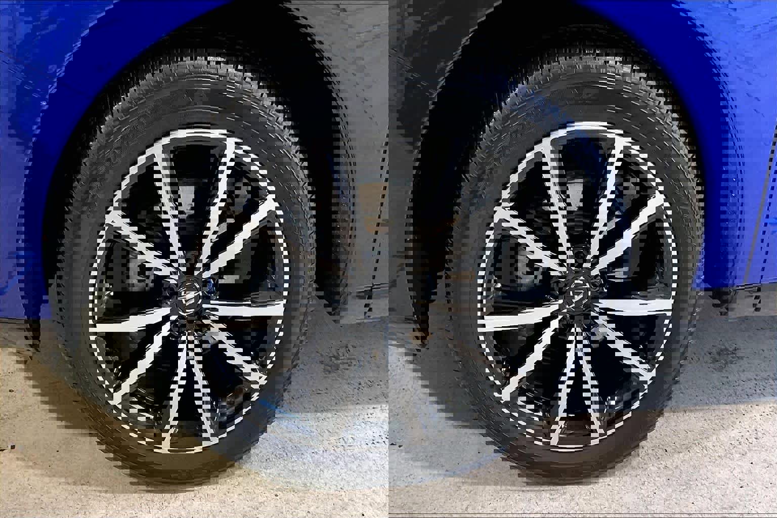 Used 2025 Acura RDX A-Spec image 11