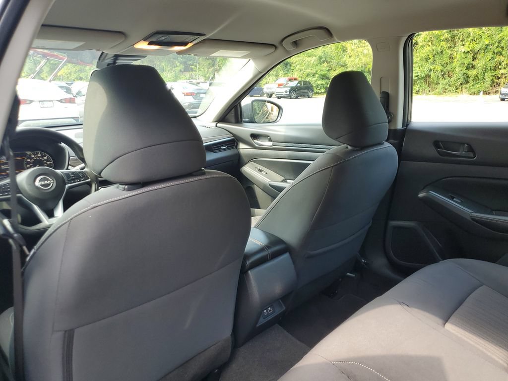 Used 2025 Nissan Altima 2.5 SV AWD/4WD image 13