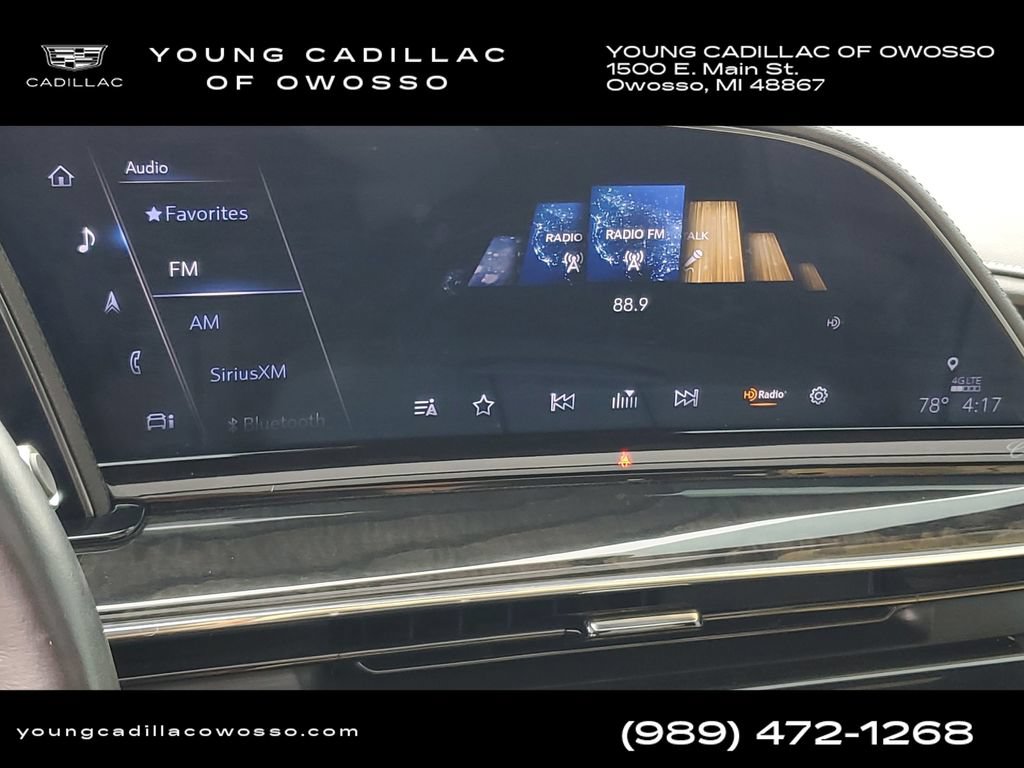 Used 2024 Cadillac Escalade Premium Luxury AWD/4WD image 18
