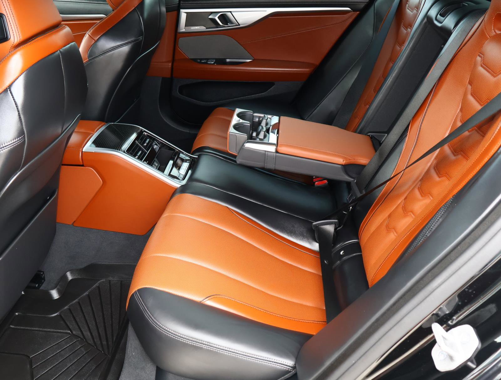 Used 2024 BMW M850i Gran Coupe xDrive w/ Driving Assistance Package image 21