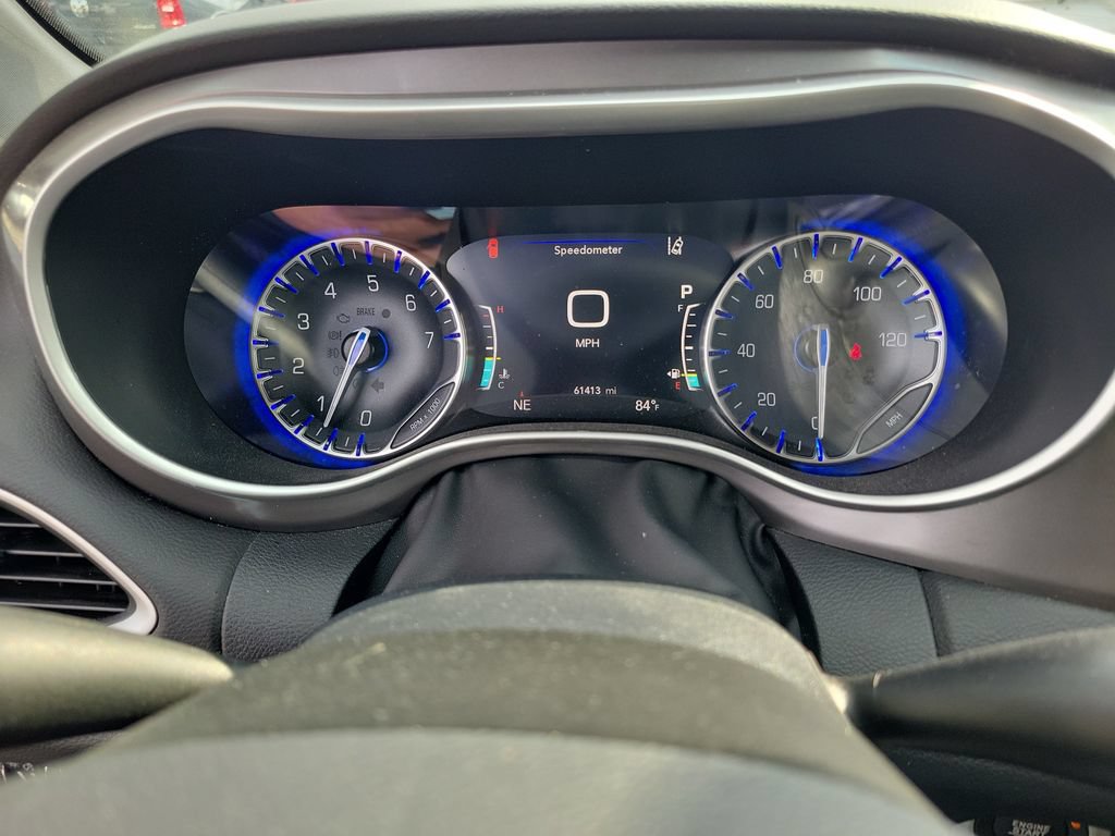 Used 2025 Chrysler Pacifica Select FWD image 33