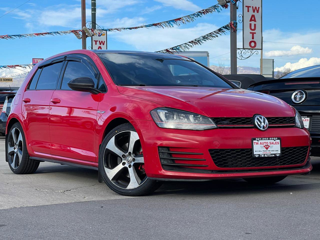 Used 2015 Volkswagen GTI SE w/ Lighting Package (SEL) FWD image 16
