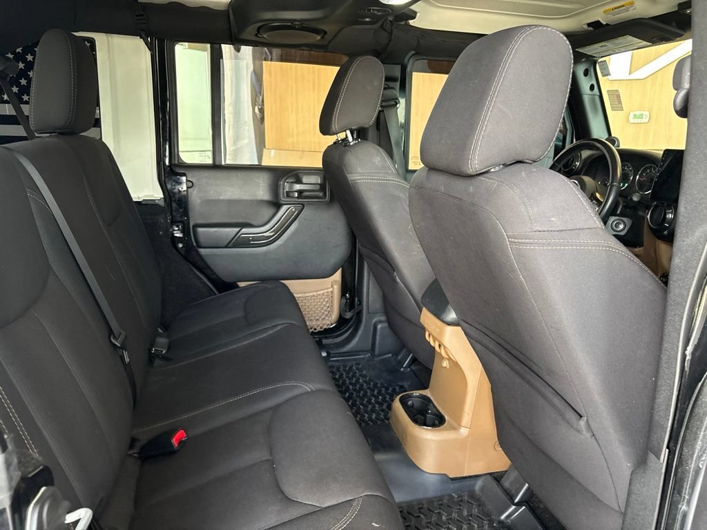 Used 2013 Jeep Wrangler Unlimited Sahara w/ Connectivity Group AWD/4WD image 21