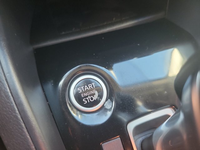 Used 2024 Nissan Versa SR w/ Trunk Package FWD image 30