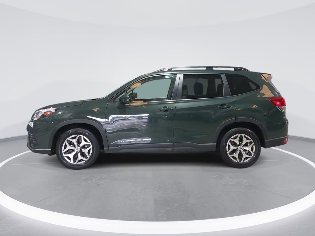 Used 2024 Subaru Forester Premium image 8