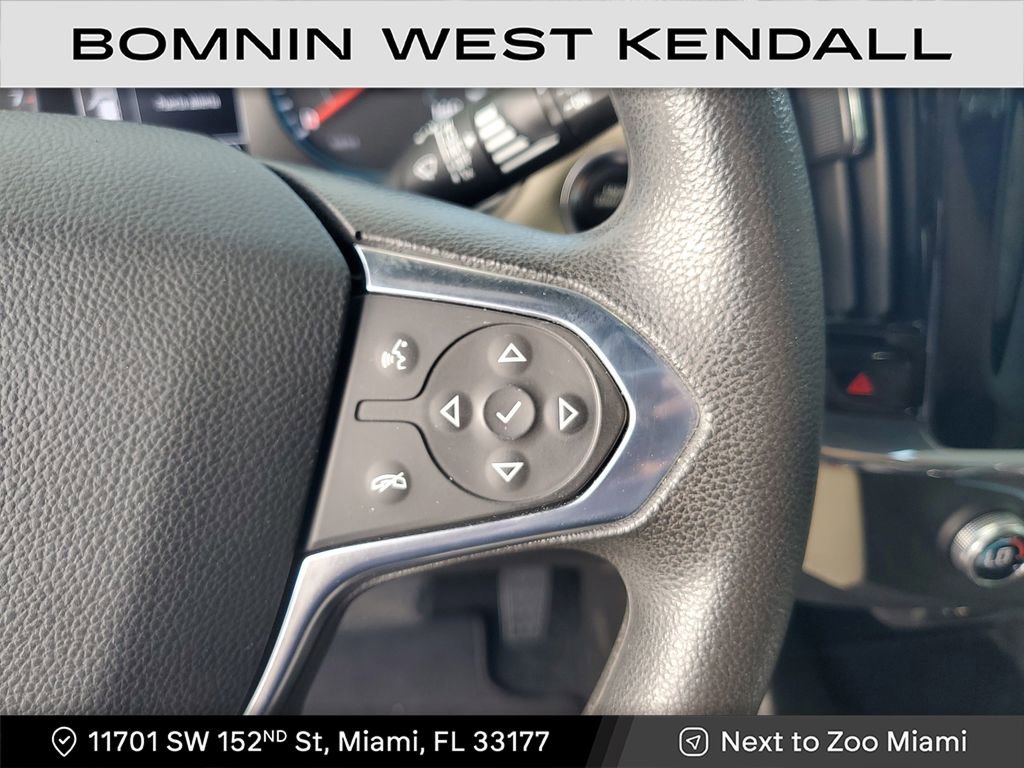 Used 2023 Chevrolet Traverse LS image 29