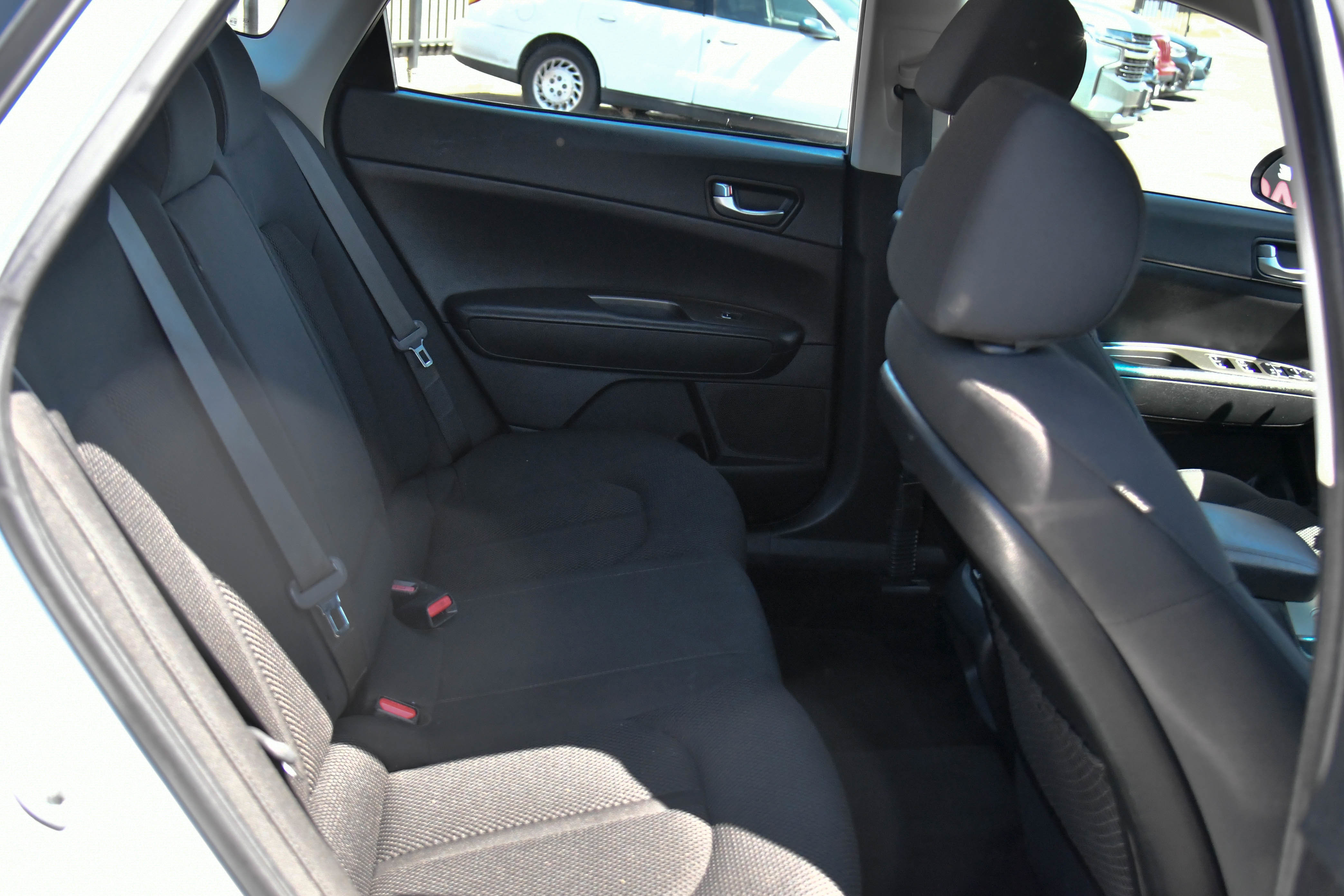 Used 2020 Kia Optima LX FWD image 35