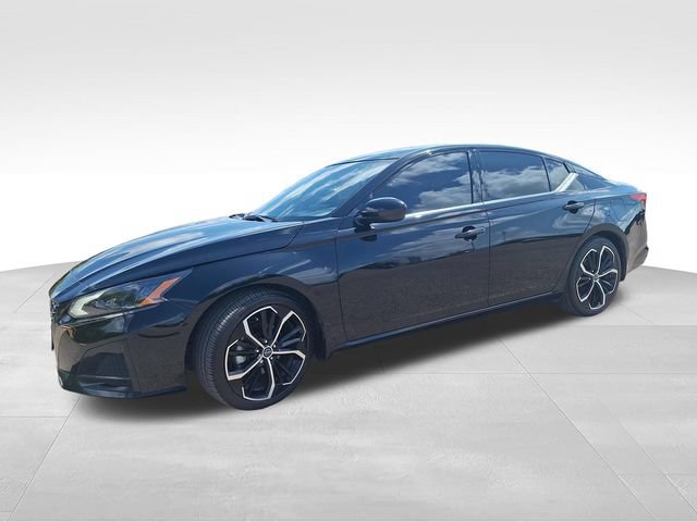 Certified 2024 Nissan Altima 2.5 SR w/ SR Premium Package FWD image 4