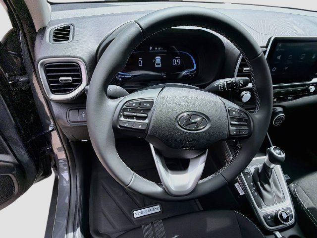 New 2026 Hyundai Venue SEL FWD image 11