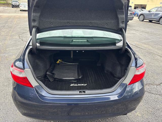 Used 2017 Toyota Camry XLE FWD image 23