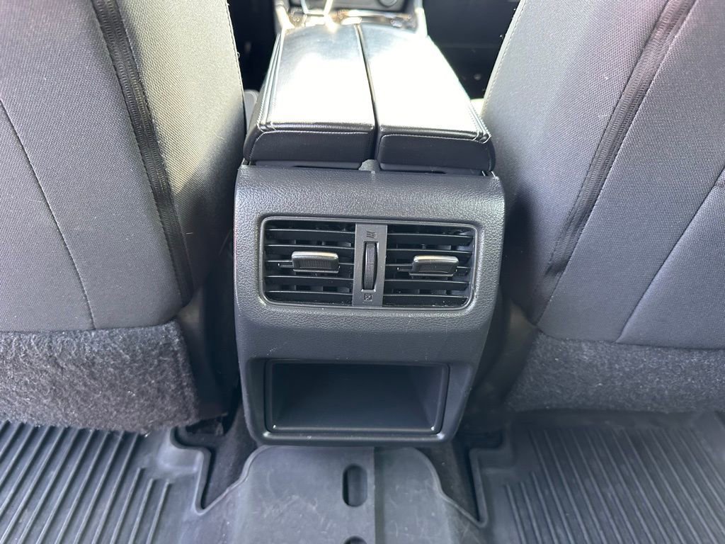 Used 2021 Nissan Rogue S image 21