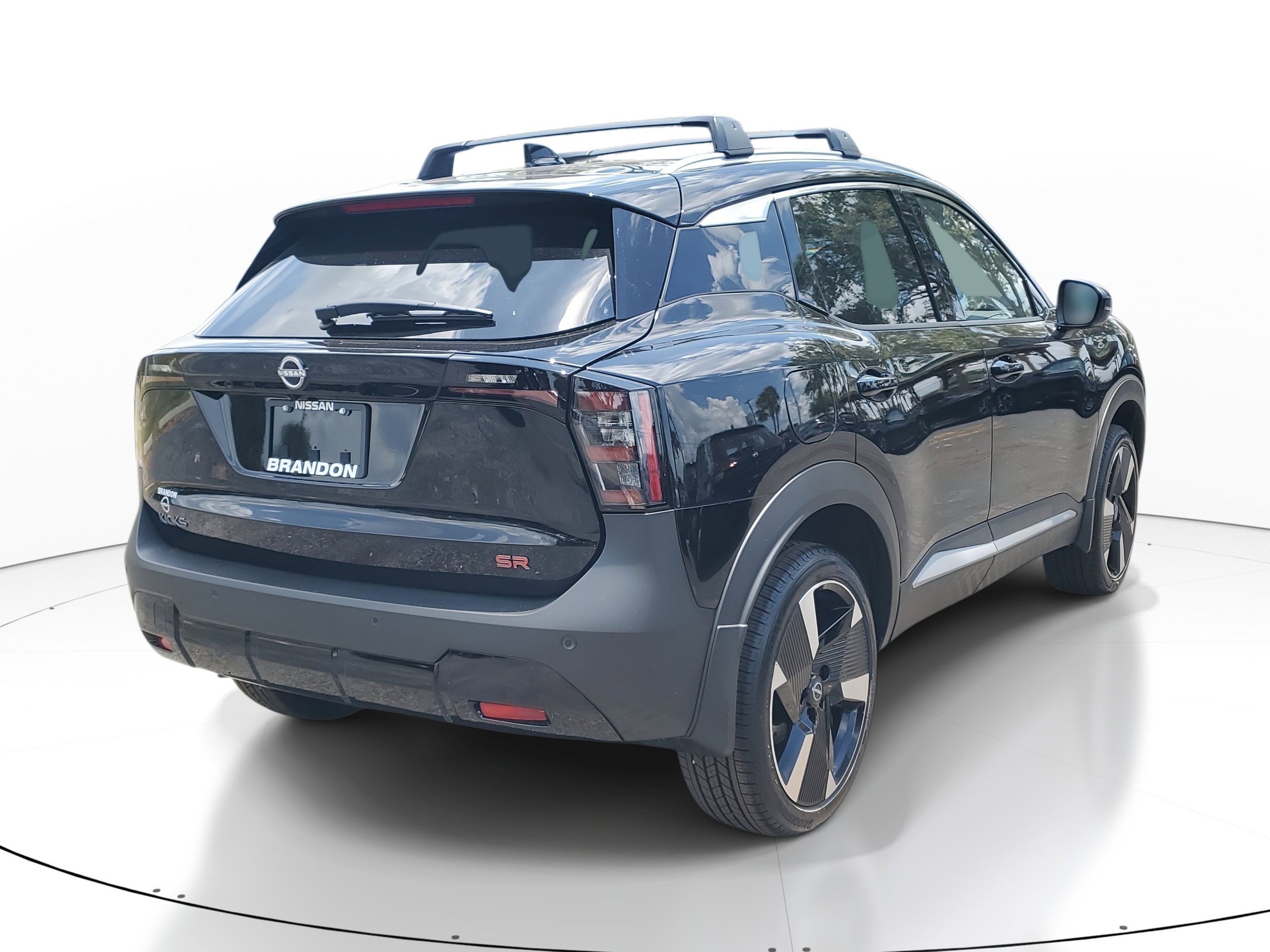 New 2025 Nissan Kicks SR image 5