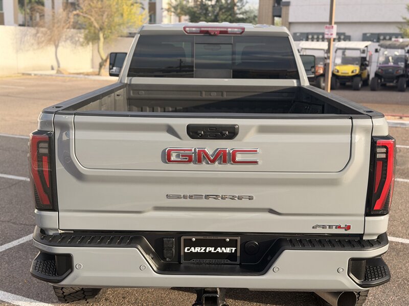 Used 2024 GMC Sierra 2500 AT4 w/ AT4 Premium Plus Package AWD/4WD image 4