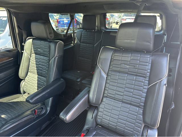 Certified 2023 Cadillac Escalade ESV Sport Platinum w/ LPO, ONYX Package AWD/4WD image 18