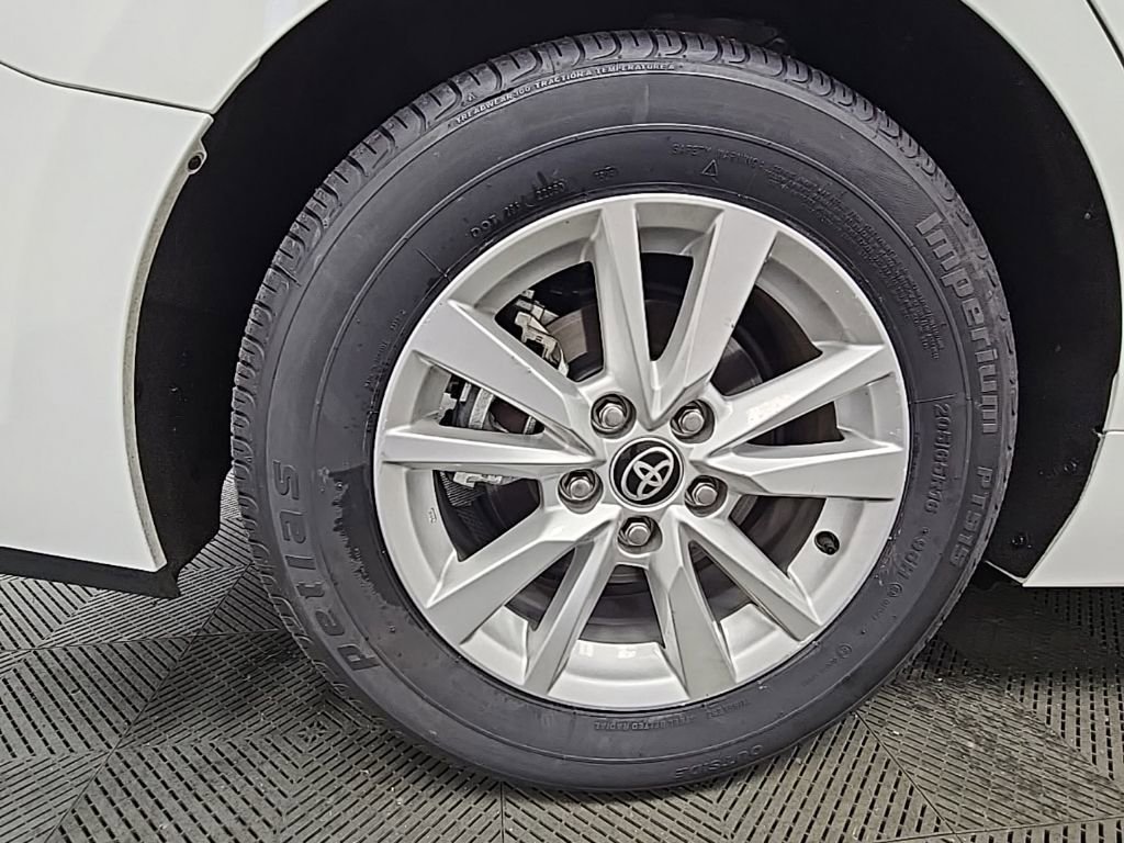 Used 2025 Toyota Camry LE FWD image 44