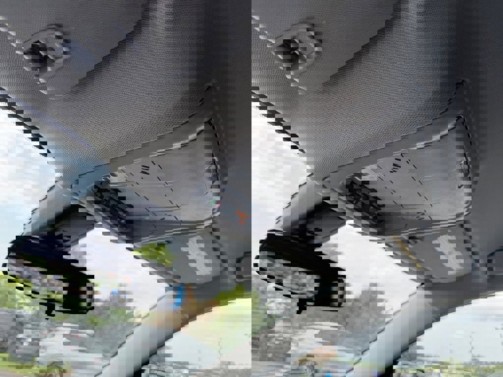 Used 2023 GMC Acadia SLE w/ Driver Convenience Package image 26