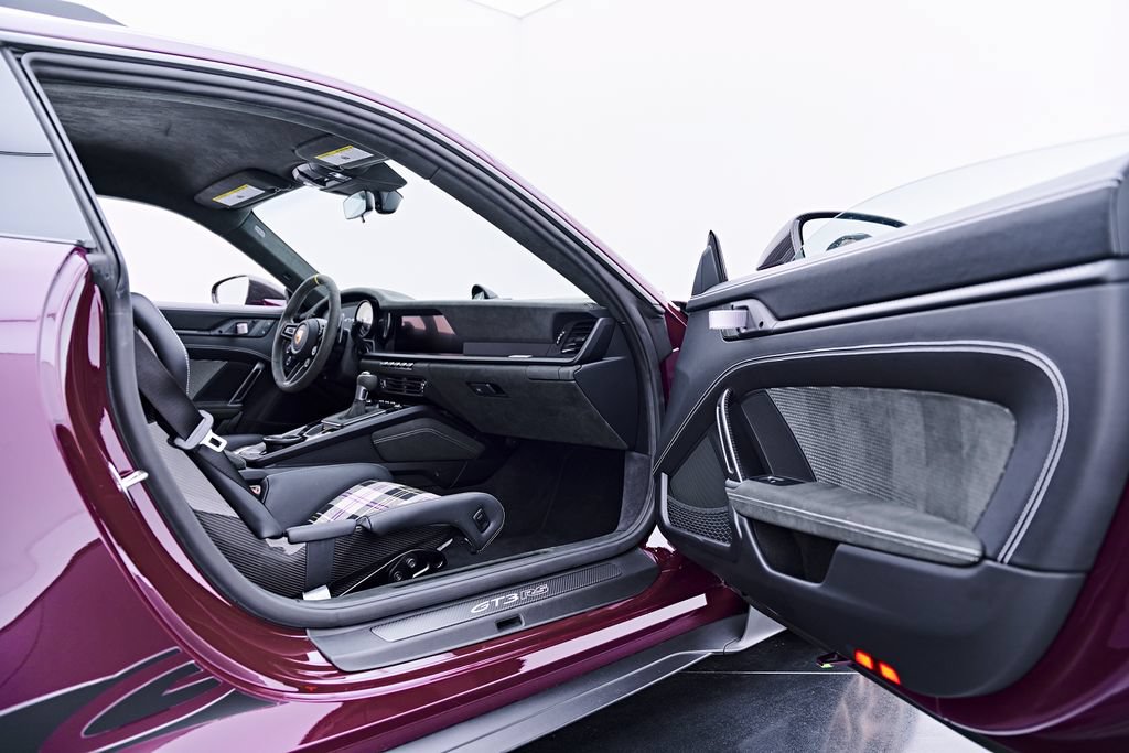 Used 2025 Porsche 911 GT3 RS RWD image 50