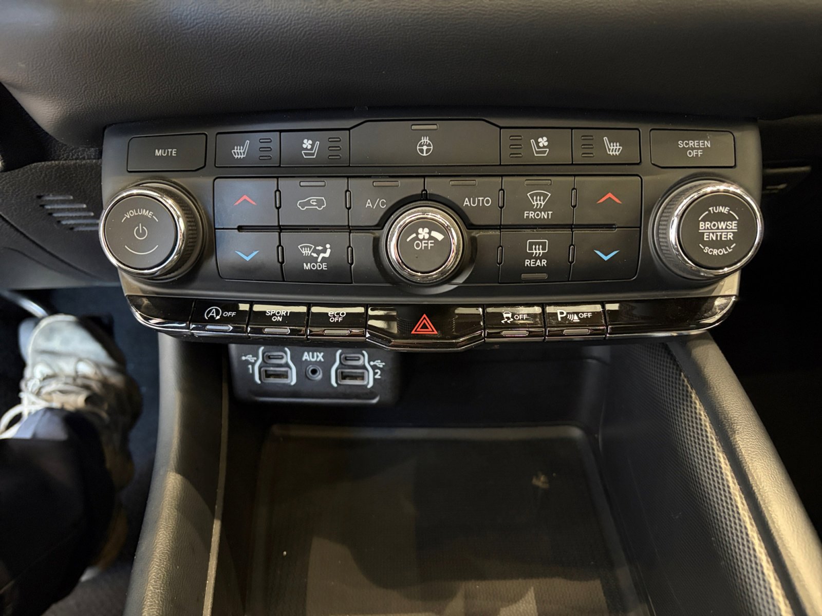 Used 2024 Dodge Durango GT image 21