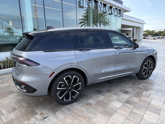 Certified 2024 Lincoln Nautilus Reserve w/ Equipment Group 202A AWD/4WD image 2