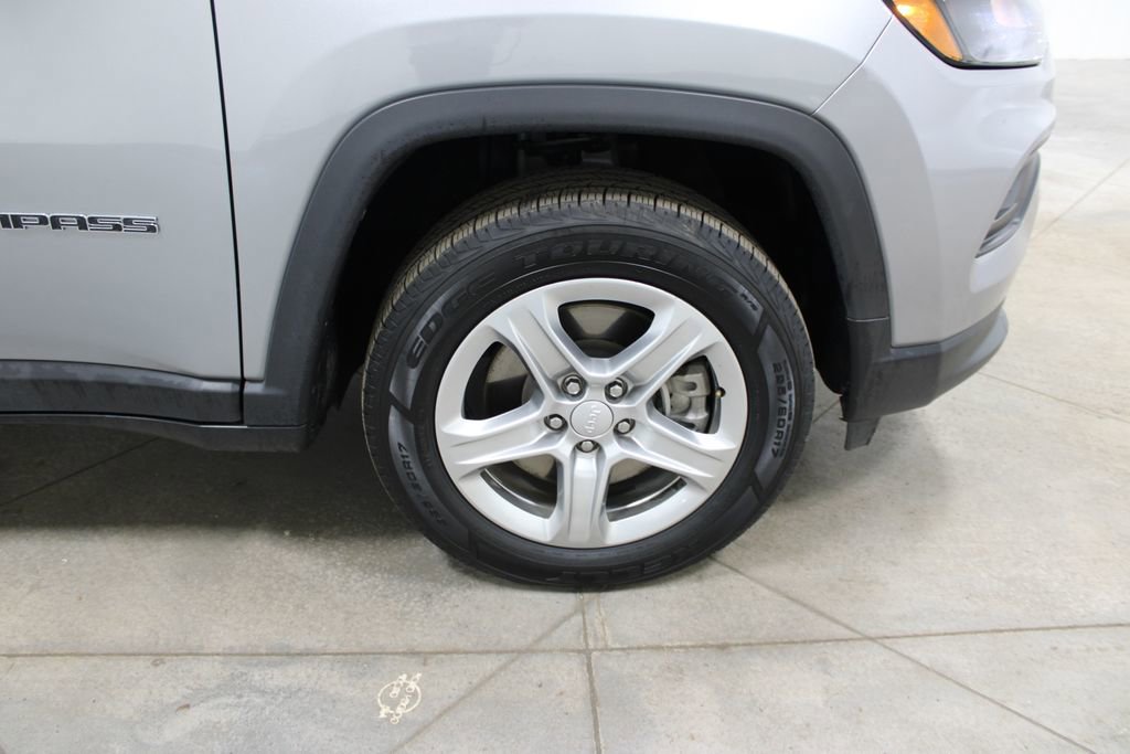Used 2024 Jeep Compass Latitude AWD/4WD image 35