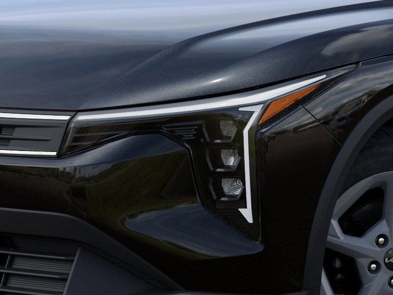 New 2025 Kia K4 LXS image 10