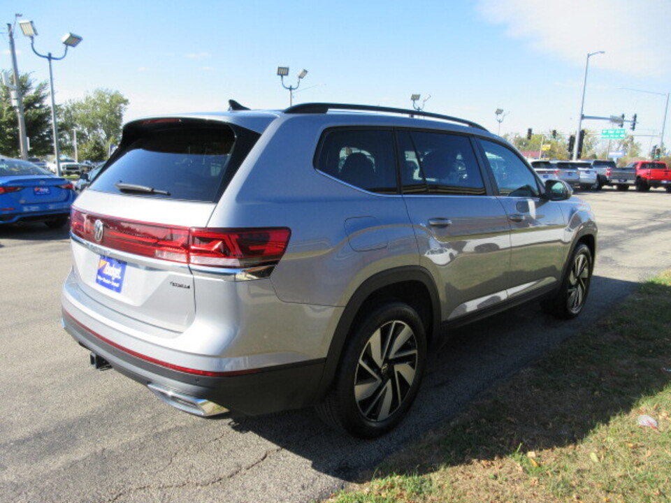 Used 2025 Volkswagen Atlas SE image 5