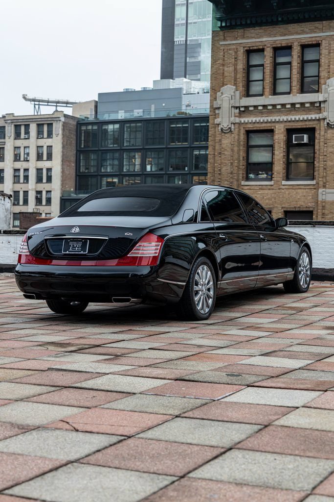 Used 2009 Maybach 62 S RWD image 45
