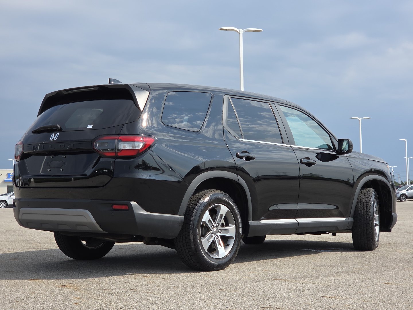 Used 2023 Honda Pilot EX-L image 18