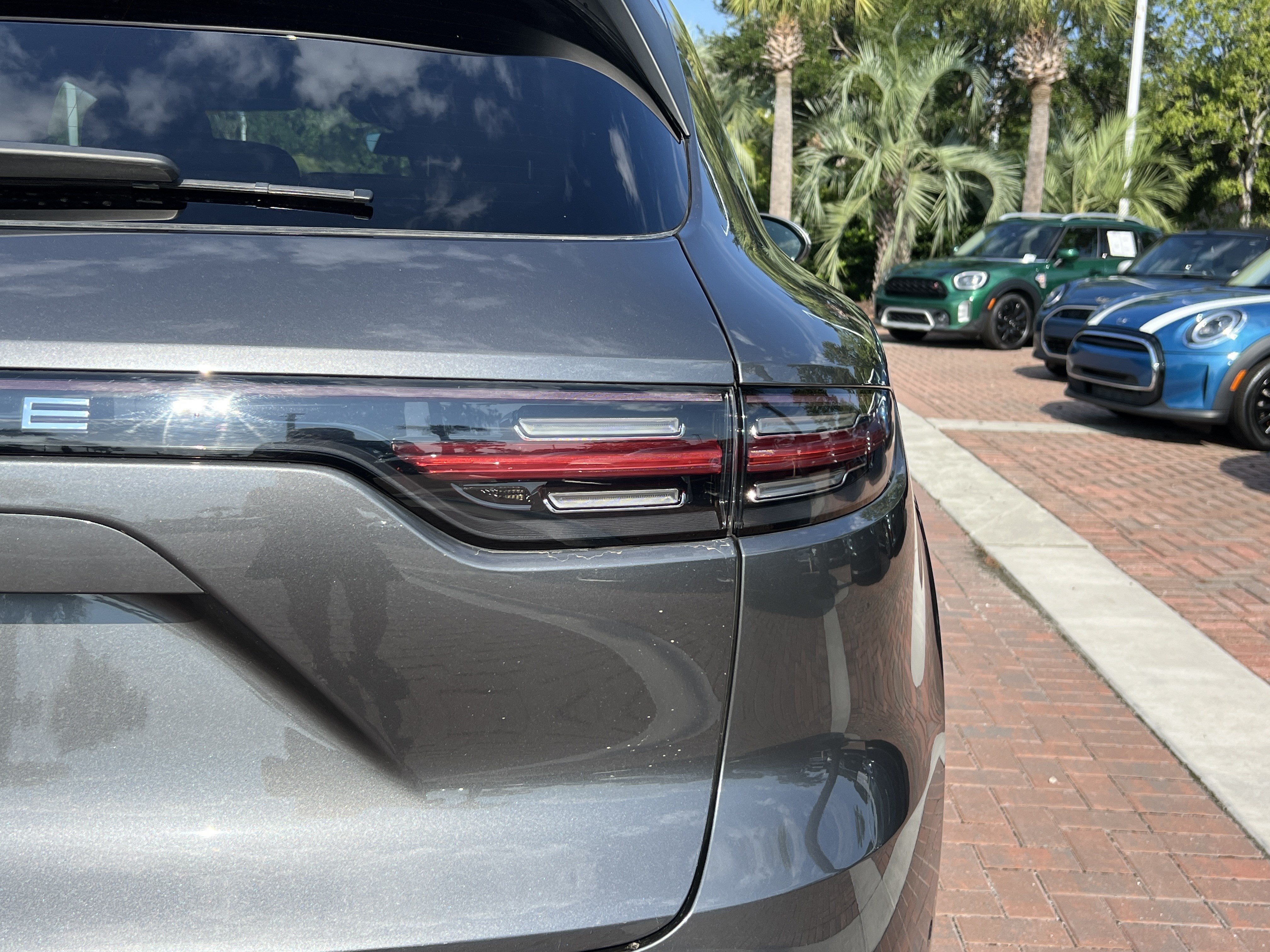 Used 2022 Porsche Cayenne AWD/4WD image 42