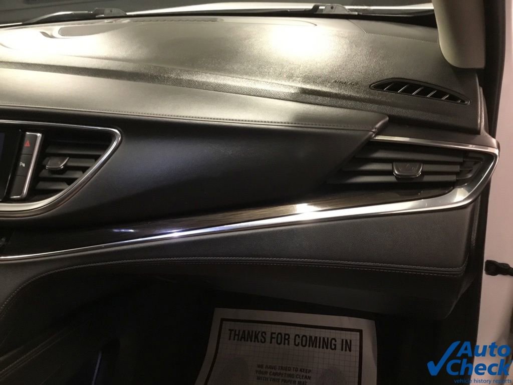 Used 2018 Buick Enclave Essence image 39