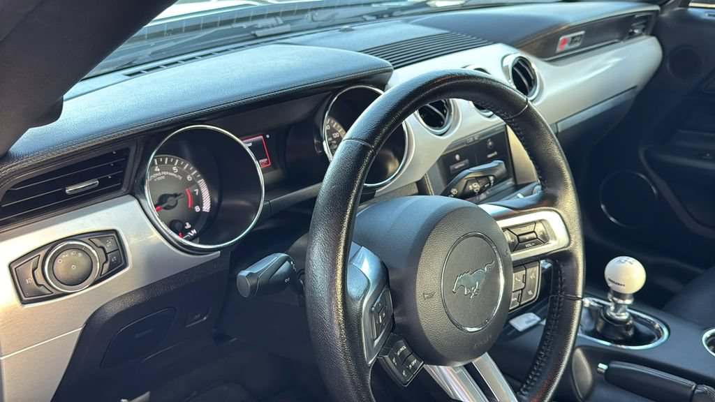 Used 2015 Ford Mustang GT Premium RWD image 22