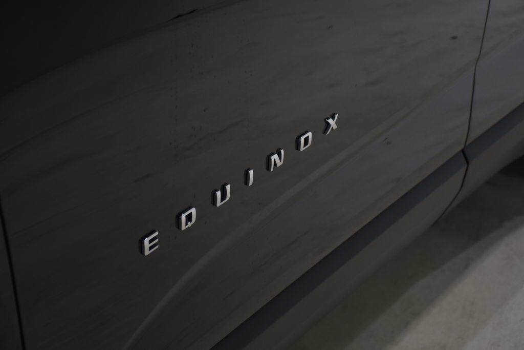 Used 2025 Chevrolet Equinox LT FWD image 8