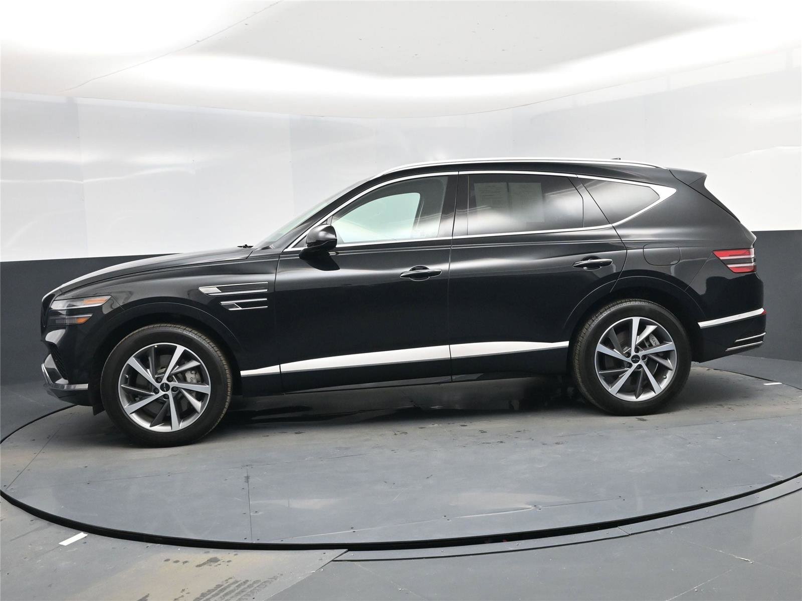 Used 2025 Genesis GV80 2.5T Select image 3