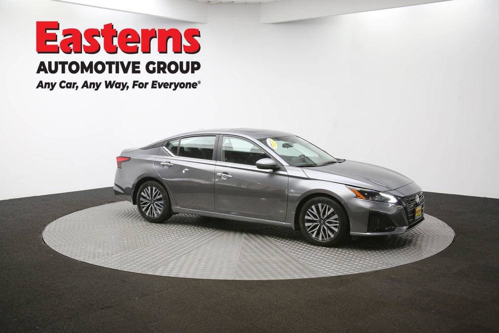 Used 2024 Nissan Altima 2.5 SV w/ SV Premium Package image 46