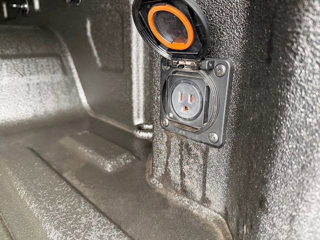 Used 2019 Chevrolet Silverado 1500 High Country image 40