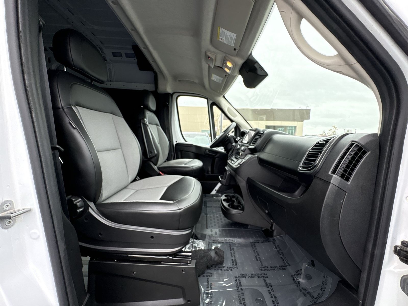 Used 2023 RAM ProMaster 2500 FWD image 24